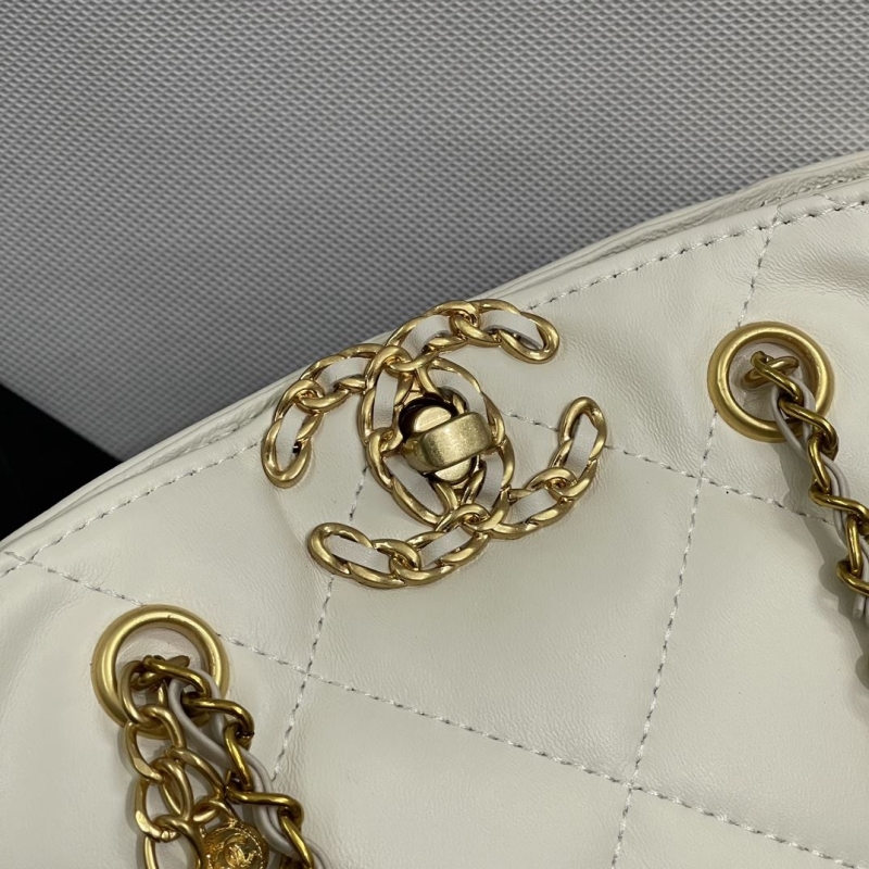 Ch**el bucket bags